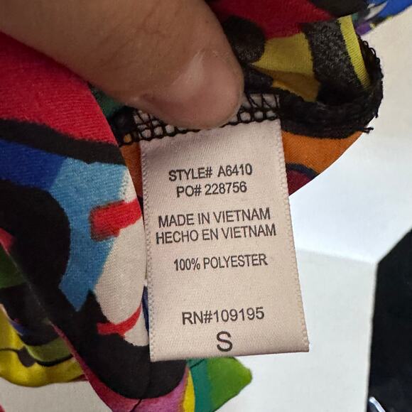 Julia by LoveJ graffiti silk textured button up short sleeve top size S - Picture 7 of 7